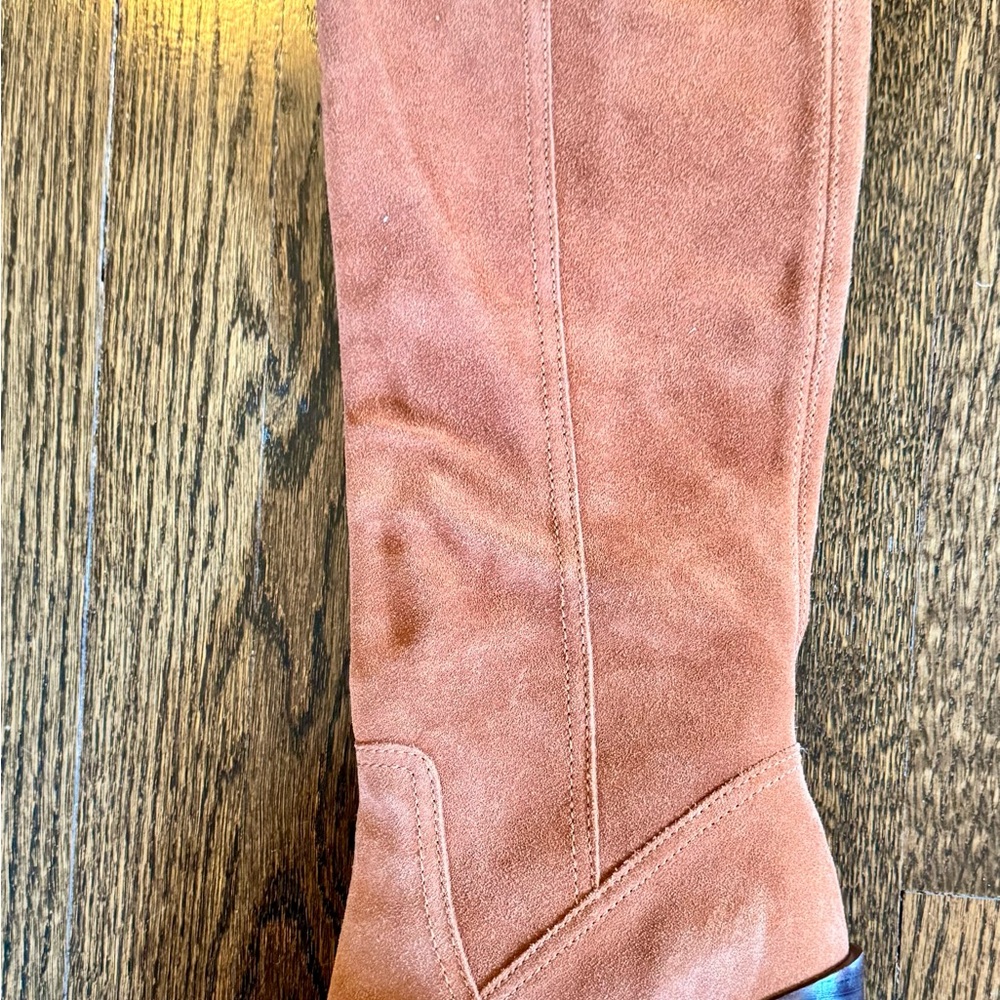 Women's Tan Suede Boots